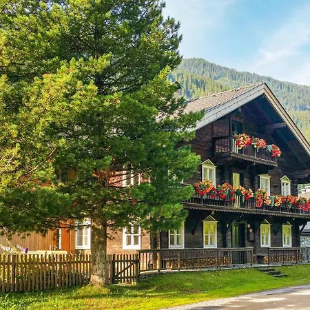 Stunning In Sankt Veit/defereggenta W/ Wifi&1 Bedrooms Ferienhaus